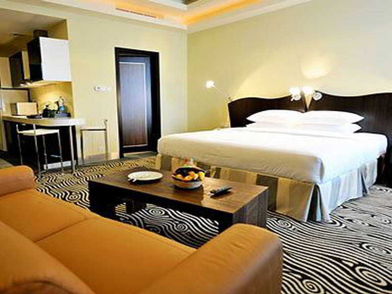 Al Raya Suites Hotel Manama Oda fotoğraf