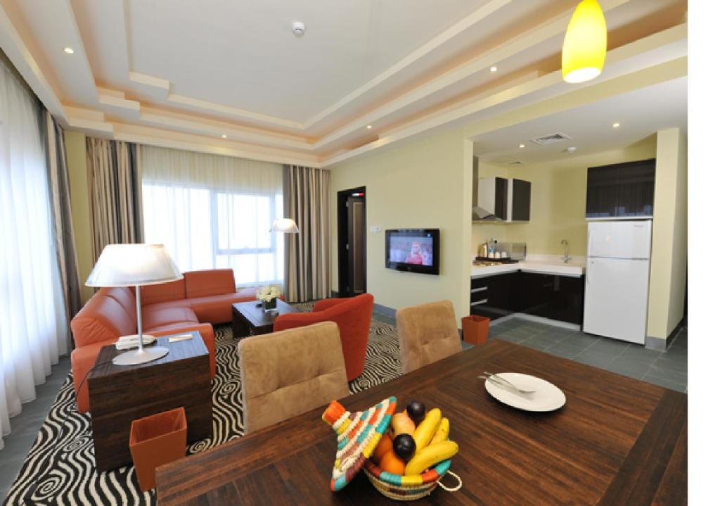 Al Raya Suites Hotel Manama Oda fotoğraf
