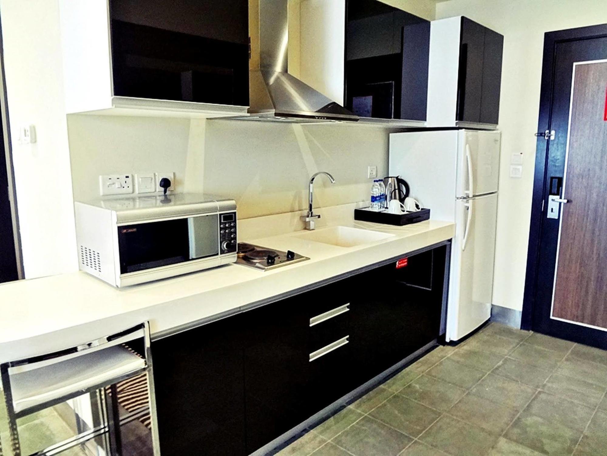 Al Raya Suites Hotel Manama Dış mekan fotoğraf